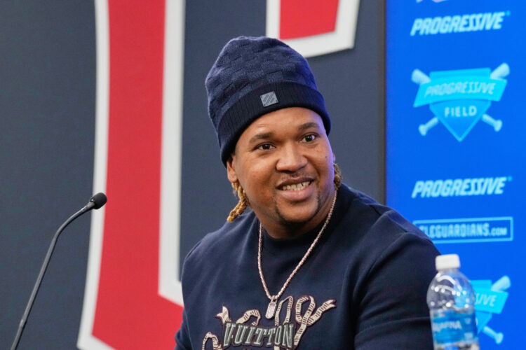 José Ramírez expresses to desire to finish career with Guardians after signing extension